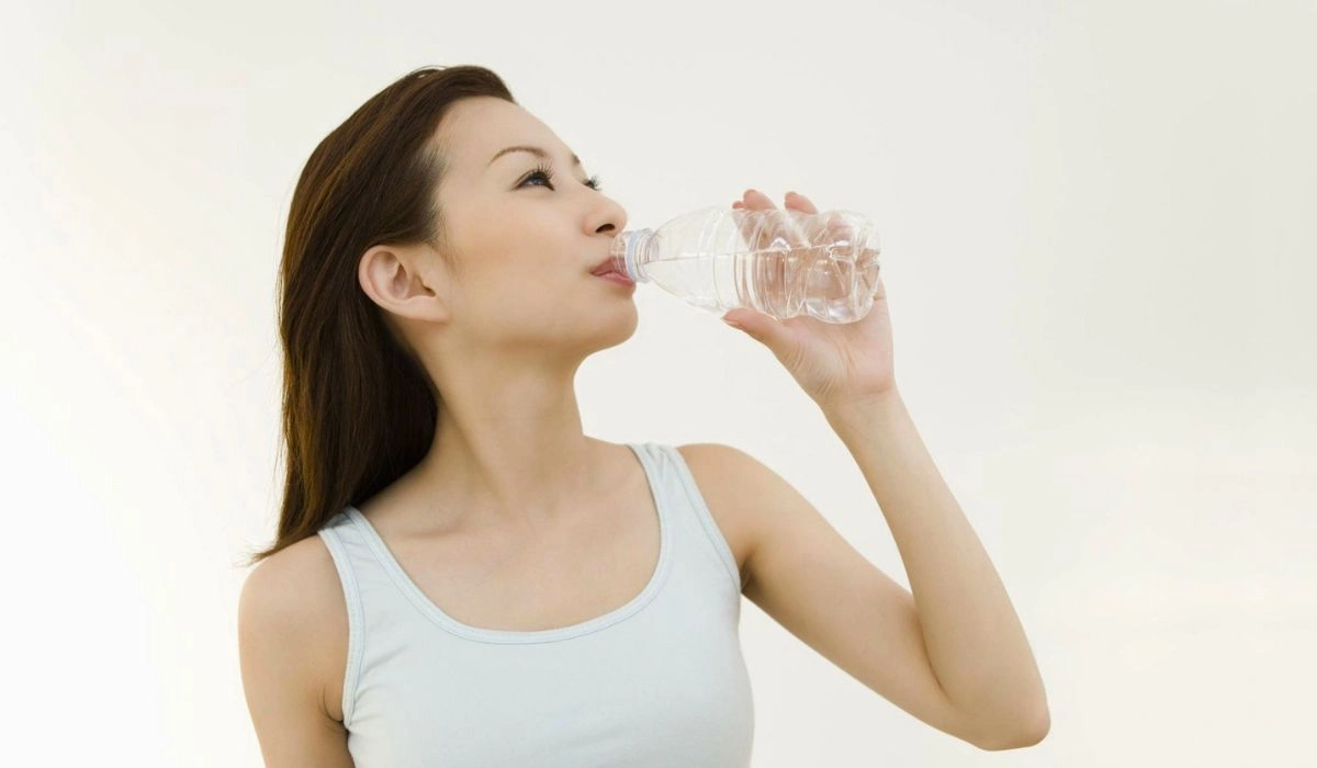 Importance of drinking water in the morning 